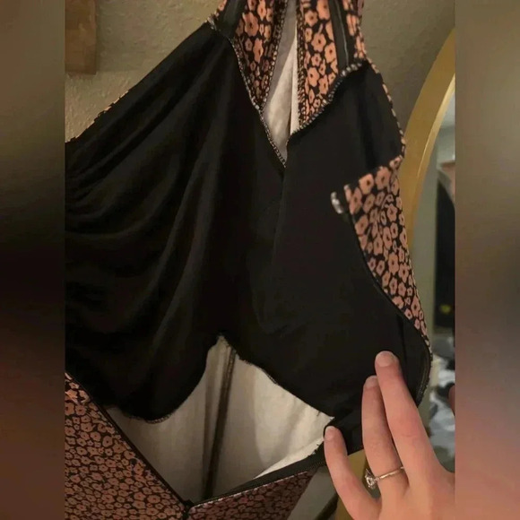 NWOT Hutch Oakley jumpsuit S peach copper floral ditsy - Picture 11 of 12